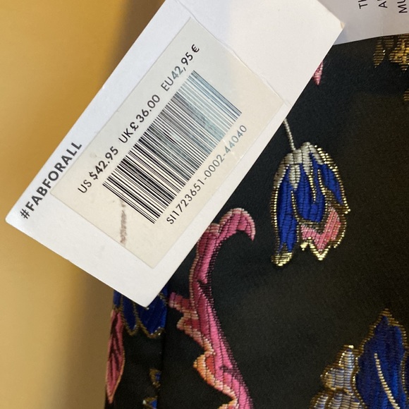 size L JustFab Jacquard Floral Metallic Skirt - Picture 3 of 4